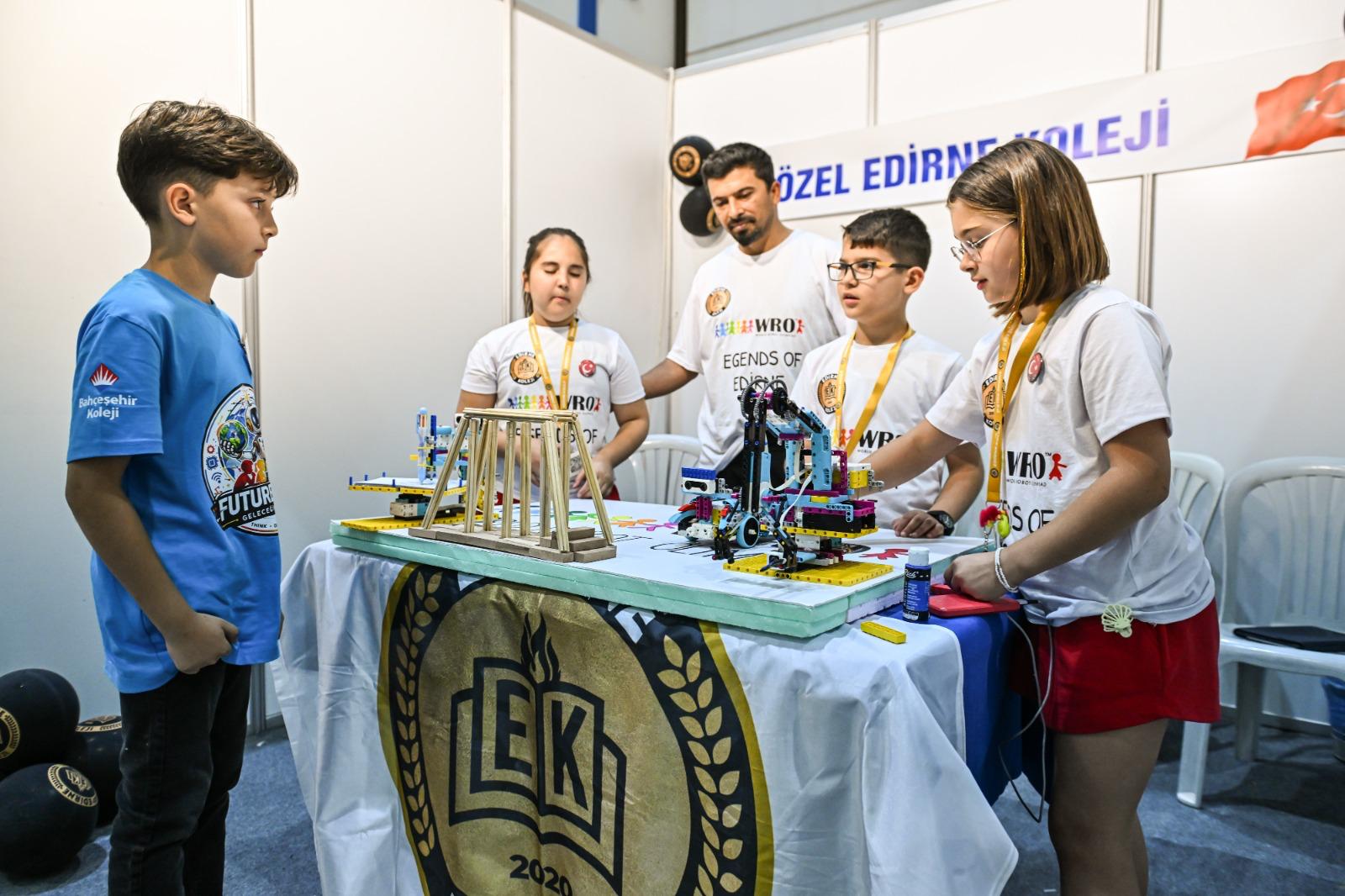 Dünya Robot Olimpiyatı Türkiye Finali'nde Genç Yetenekler Sahne Aldı
