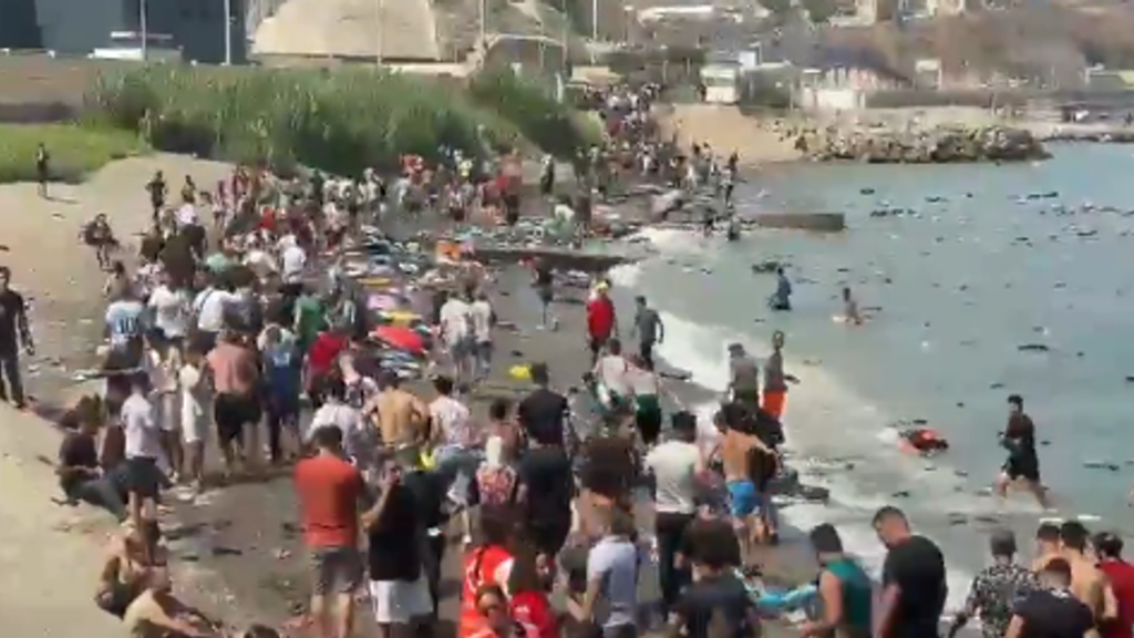 İspanya Sınırında Büyük Göç Hareketliliği: Ceuta'ya Binlerce Kişi Geçti