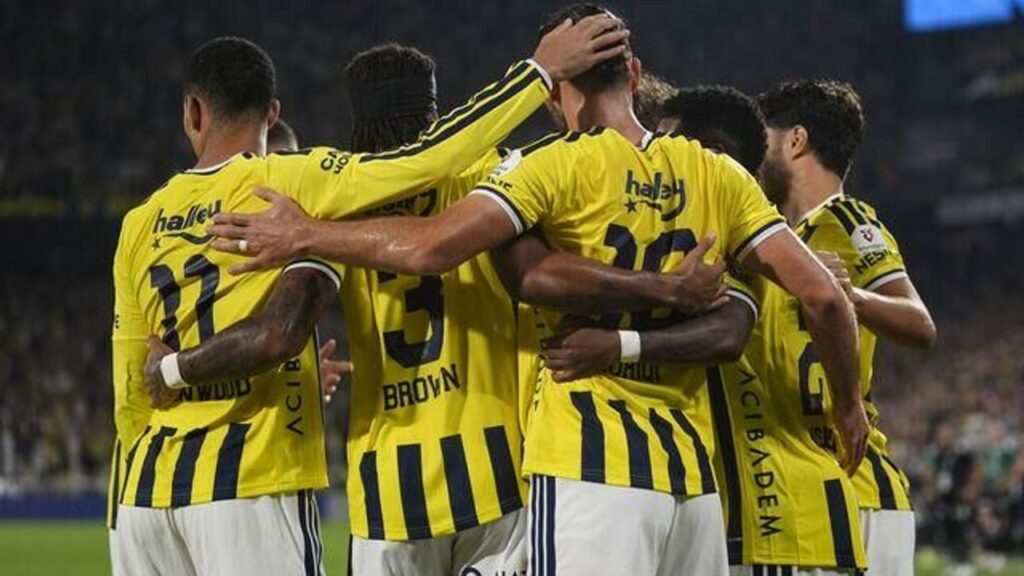 Fenerbahçe gol oldu yağdı... İlk 3 puan Konya'dan geldi