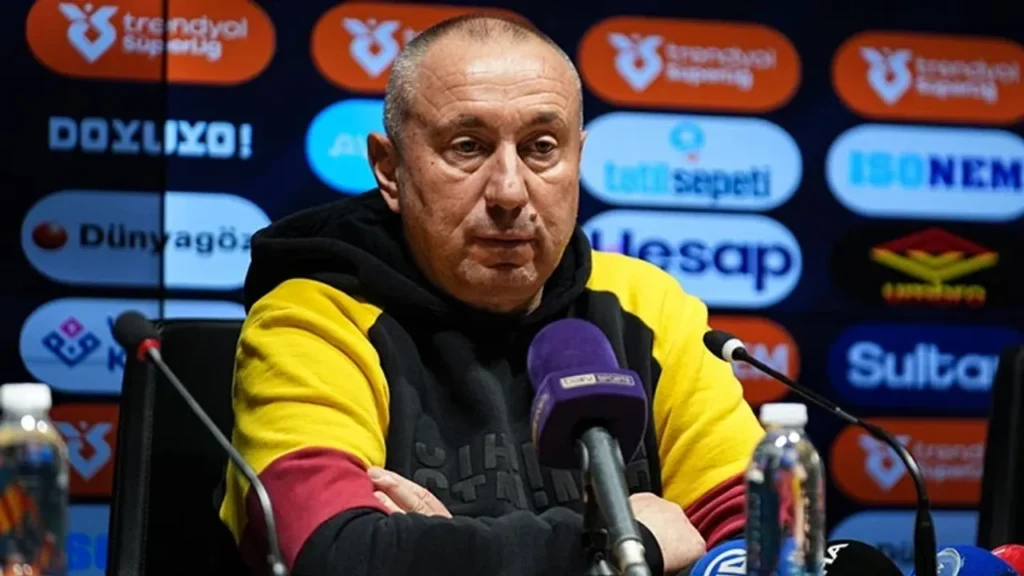 Göztepe sezonu Samsun’da açacak: Stoilov ideal 11’i netleştirdi