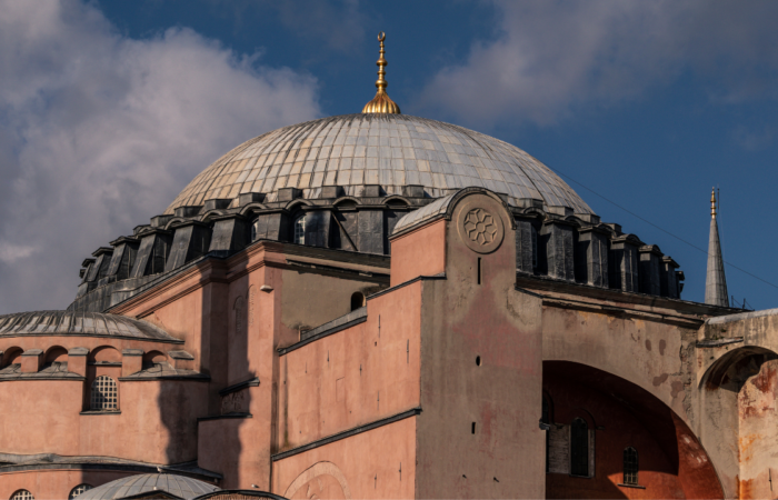 Ayasofya’nın altındaki tüneller gündemde: 9 kilometreye kadar uzanıyor