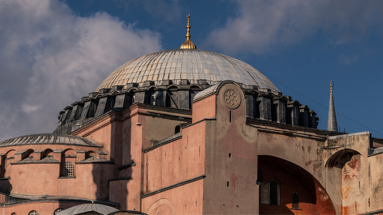 Ayasofya’nın altındaki tüneller gündemde: 9 kilometreye kadar uzanıyor