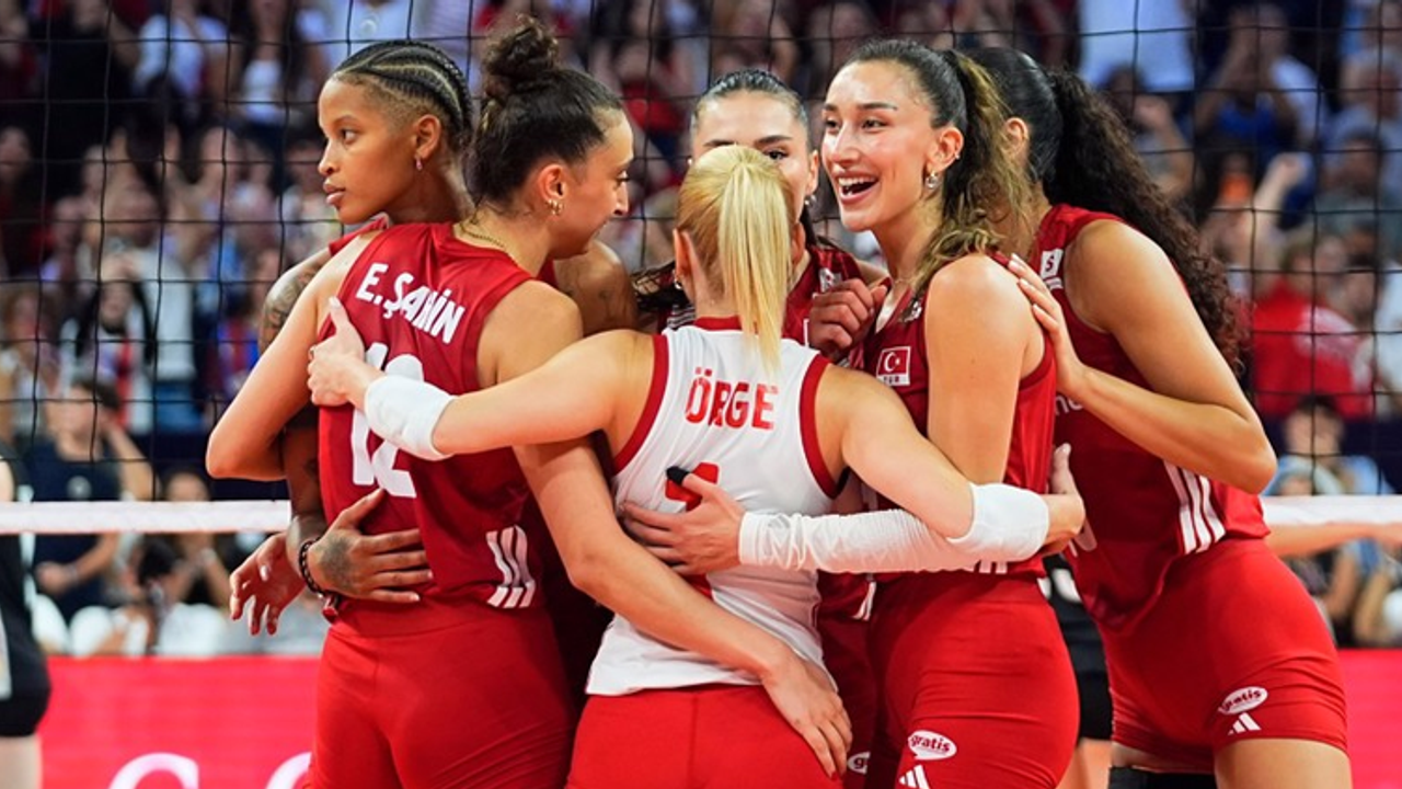 Filenin Sultanları Sırbistan'a set vermeyerek finale çıktı