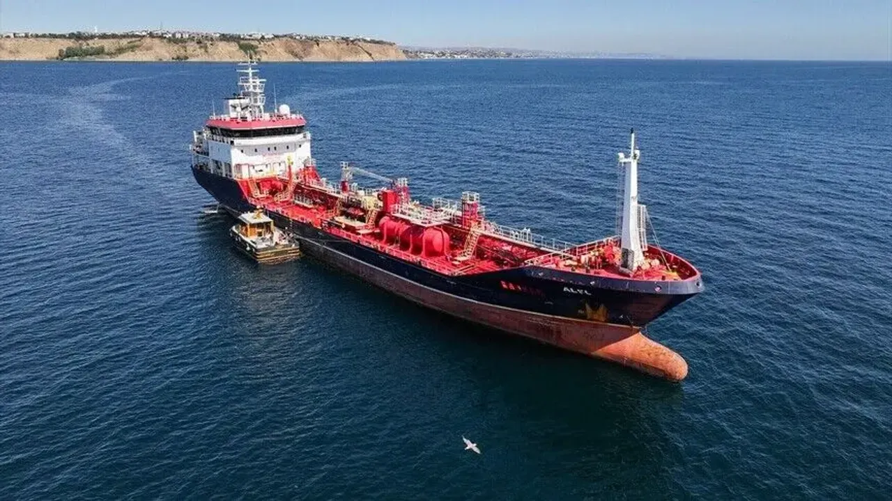 Silivri açıklarında batan Tuğberk İmamoğlu gemisi için umutlu bekleyiş: Arama çalışmaları sürüyor