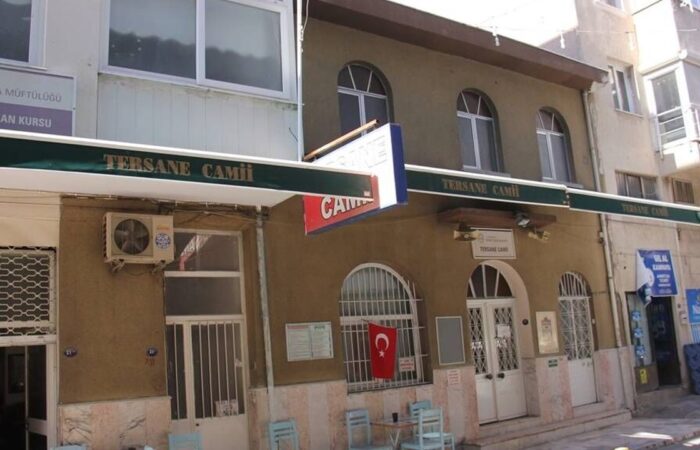 Tersane Cami İçin Beş Yıllık Bekleyiş Sürüyor: Mahalle Sakinleri Çözüm Arayışında